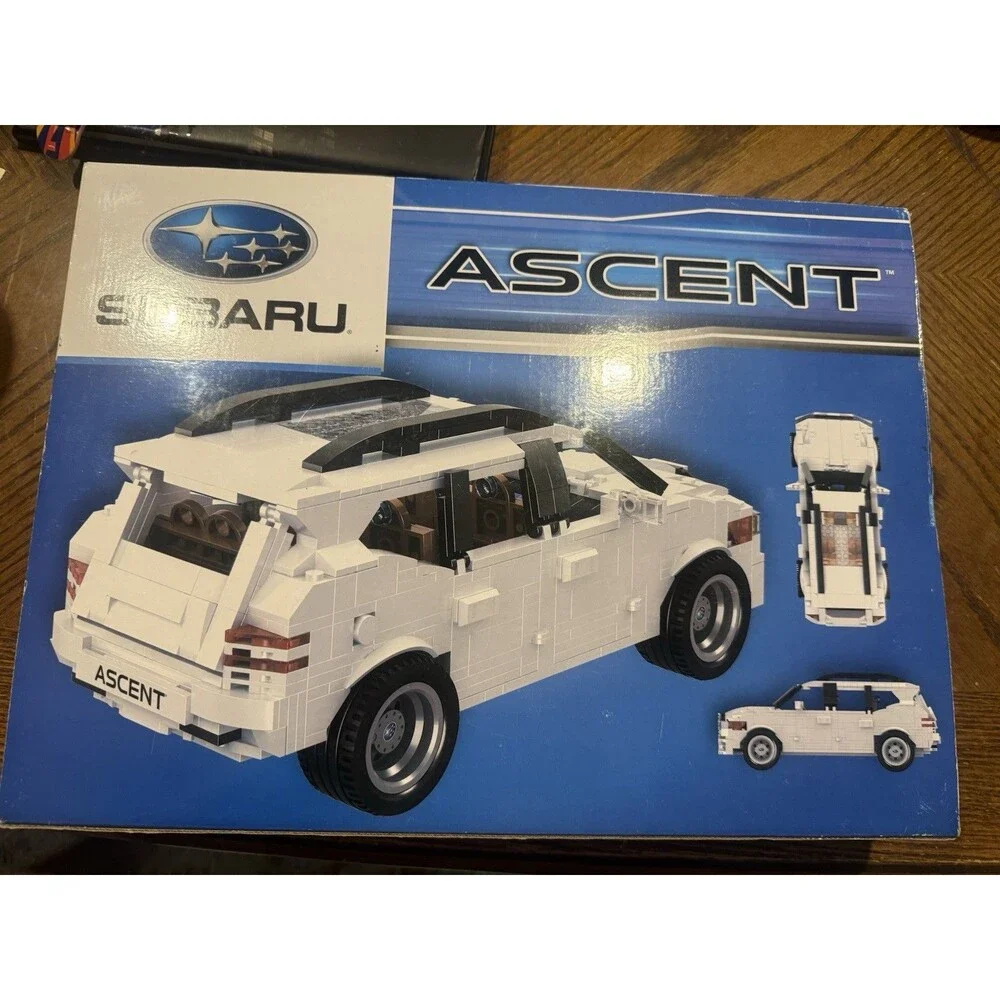 Subaru Ascent Building Block Style Set 867 Pieces Box Open But Bags Sealed